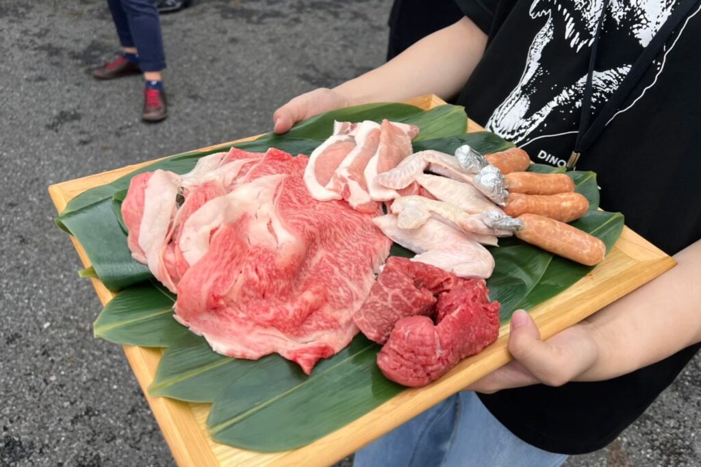 牛肉や豚肉、ソーセージなどBBQ用のお肉