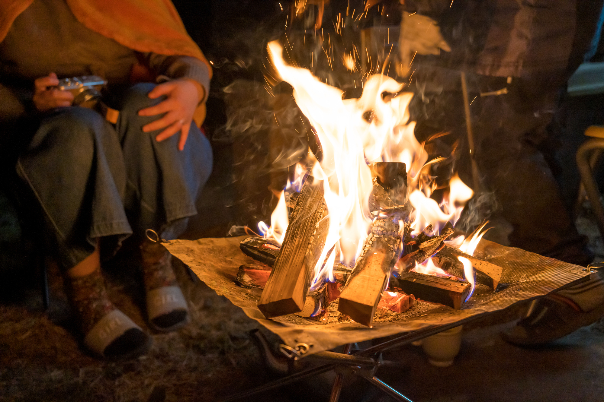 焚き火を楽しむ