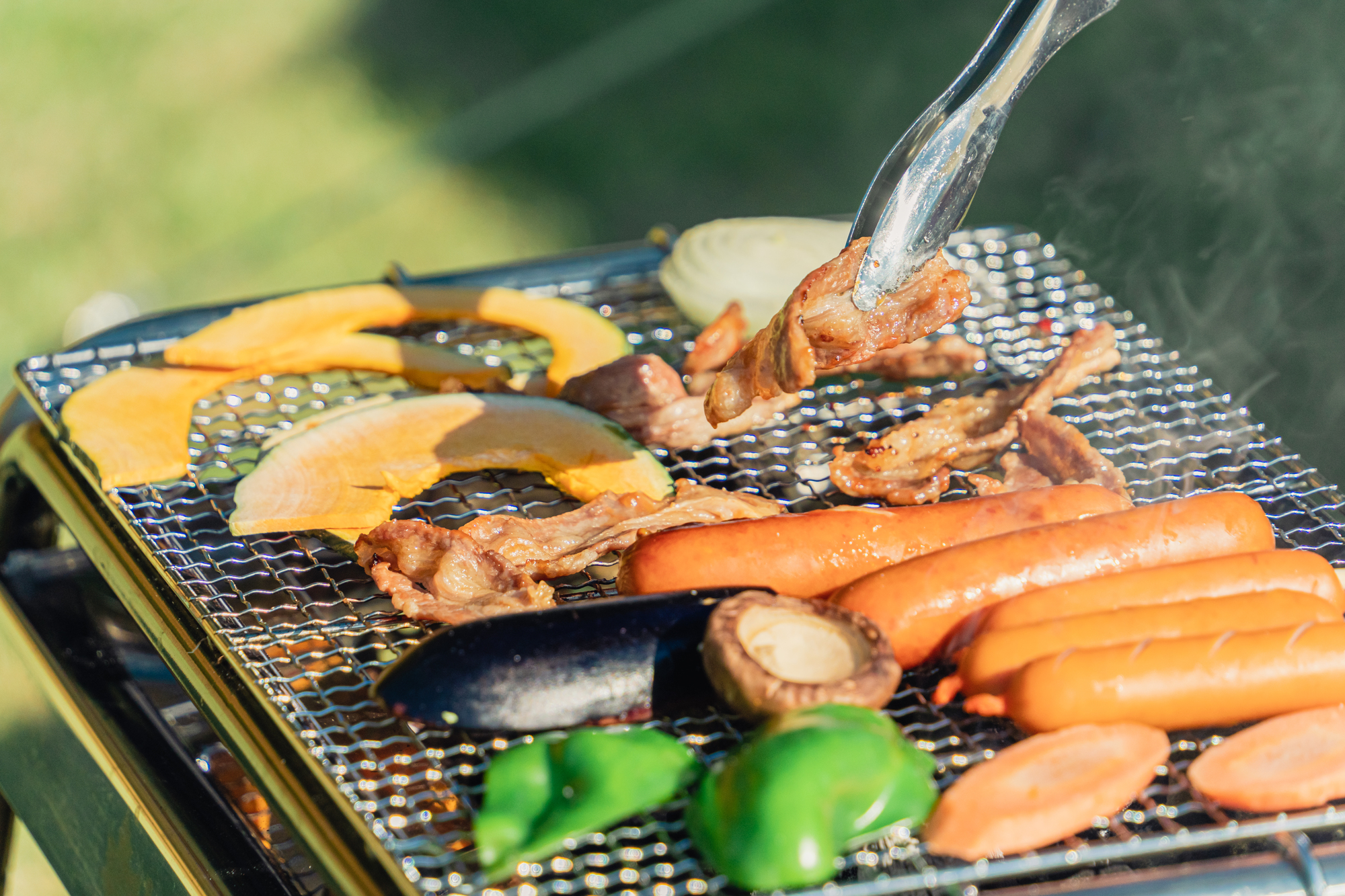 BBQの野菜やソーセージ