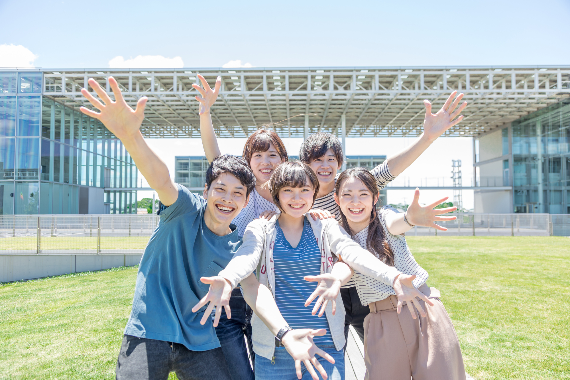 仲間たちと記念撮影