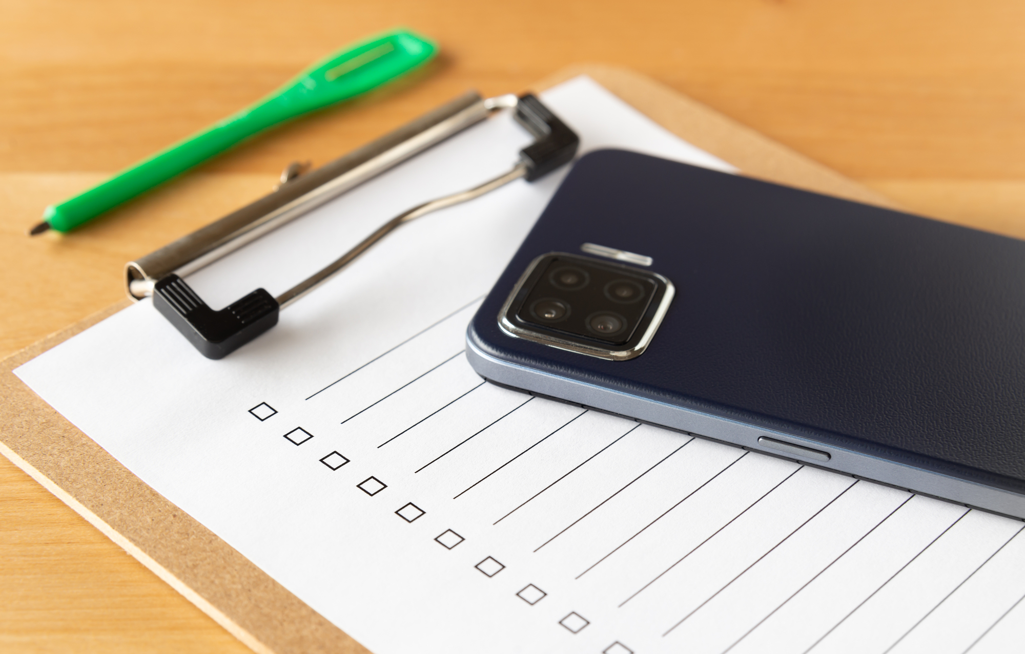 スマホとチェックリスト