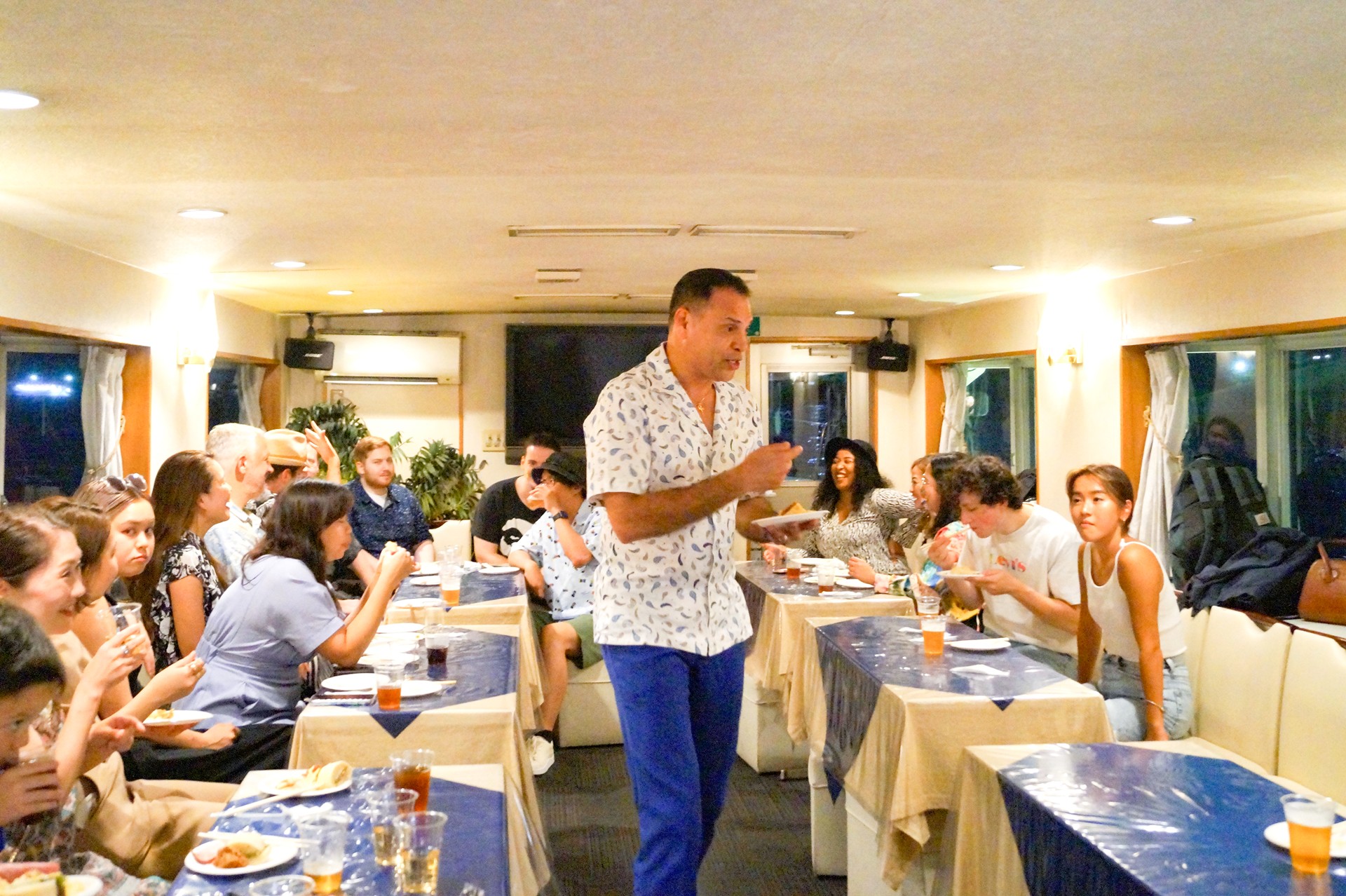 様々な国籍の方と交流